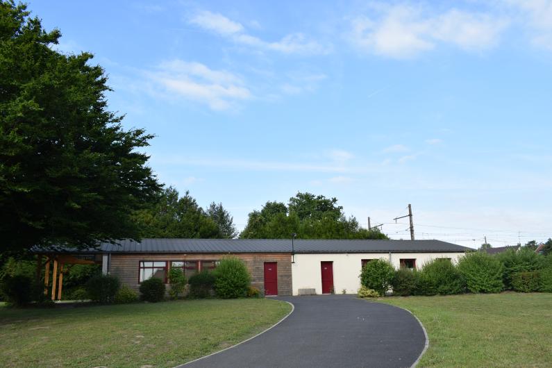 Façade salle clos saint-père