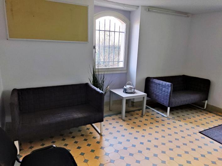 Salle d&#039;attente du cabinet médical de la Maison des associations