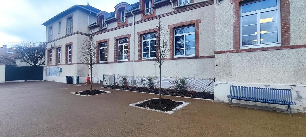 travaux et plantations dec 25 - Métra