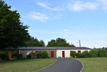 Façade salle clos saint-père